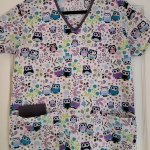 Nursing scrub top